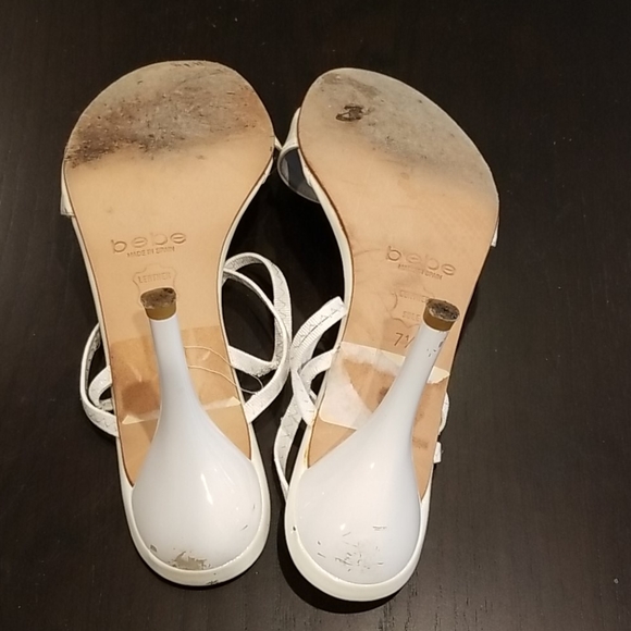 Bebe, womans size 7.5m white heel - Picture 6 of 16
